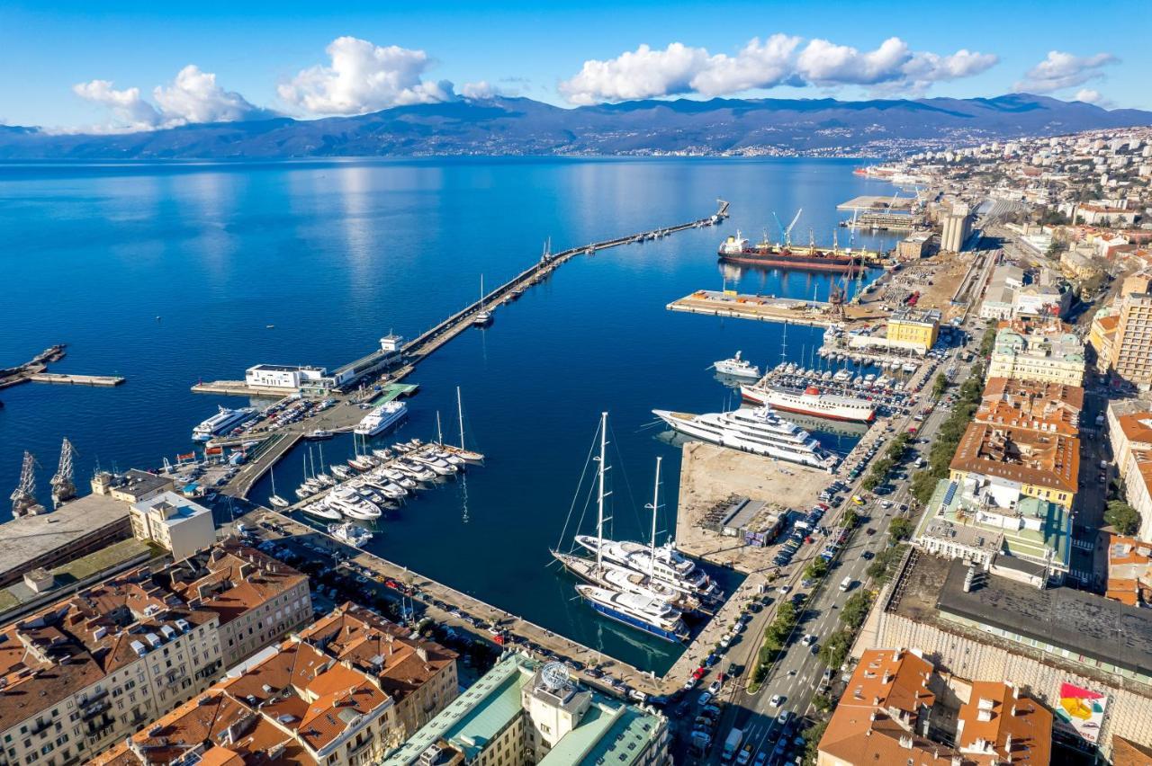 My Way Room, Parking, Sea View, Terrace Rijeka Exteriör bild